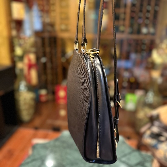 LOUIS VUITTON Mabillon Backpack Bag Epi Leather Black - Picture 6 of 13